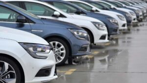 Türk Otomotiv Pazarı İlk Çeyrekte Frene Bastı: Detaylı Analiz