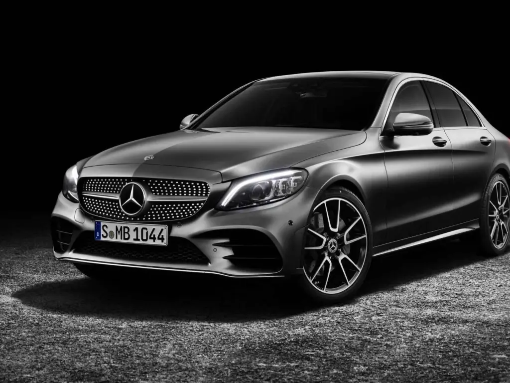 Mercedes C-Serisi Electric: 762 KM Menzil ve Hızlı Şarjla Geliyor