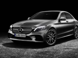 Mercedes C-Serisi Electric: 762 KM Menzil ve Hızlı Şarjla Geliyor