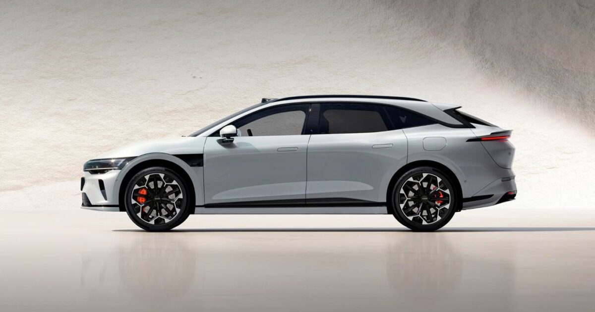 Zeekr 7GT vs. Tesla Model 3