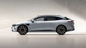 Zeekr 7GT vs. Tesla Model 3