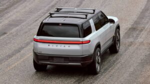 Rivian R2, Amiral Gemisi R1’den Daha Hızlı Yazılım Güncellemeleri Alıyor
